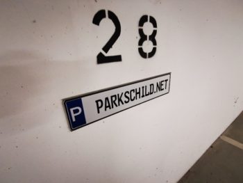 Park-Schild.de_Parkschildhalterung_Edelstahl_zum_Einschieben_von_Parkschildern_KFZ-Kennzeichen